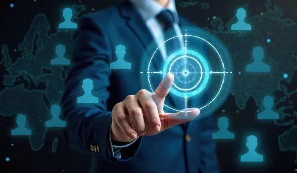 Guide 2026 – Stratégie de recrutement digital : laptop, graphiques et icônes de réseaux sociaux