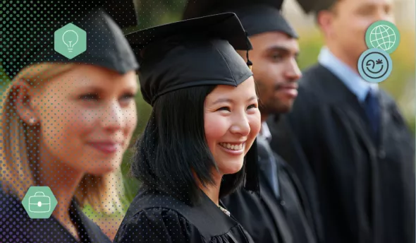 Un jeune diplômé hésite entre plusieurs opportunités professionnelles sur son ordinateur