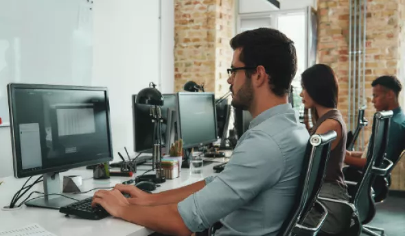 Charte informatique en entreprise : définition, contenu et mise en place
