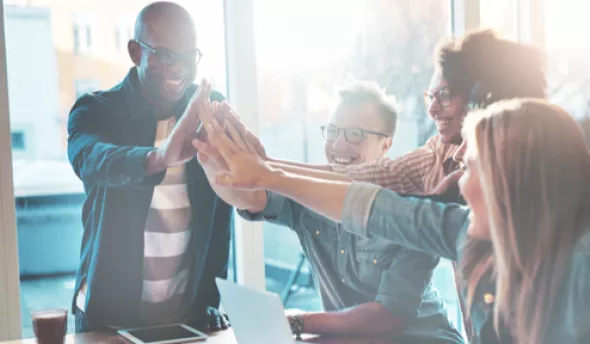 https://www.eurecia.com/sites/default/files/styles/header/public/thumbnails/image/media_motivationequipe.png