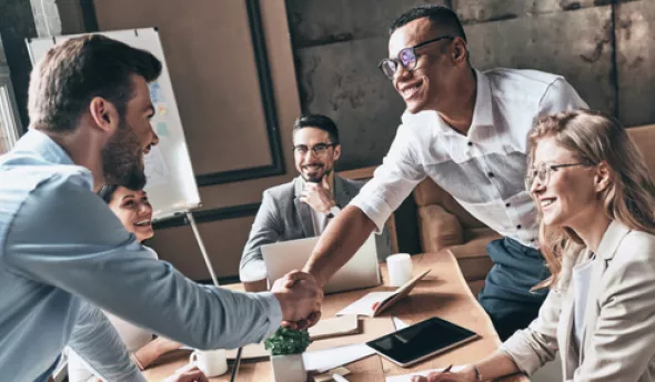 https://www.eurecia.com/sites/default/files/styles/header/public/thumbnails/image/media_startegierecrutementstartup.png