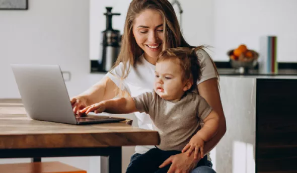 https://www.eurecia.com/sites/default/files/styles/header/public/thumbnails/image/media_teletravailenfants.png