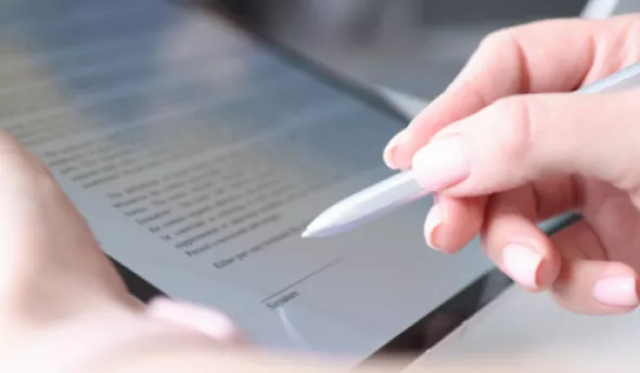 https://www.eurecia.com/sites/default/files/styles/header/public/thumbnails/image/travail-en-ligne-generer-contrat.png