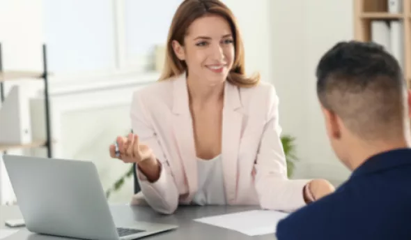 https://www.eurecia.com/sites/default/files/styles/header/public/thumbnails/image/visuel-entretiens-professionnels.png