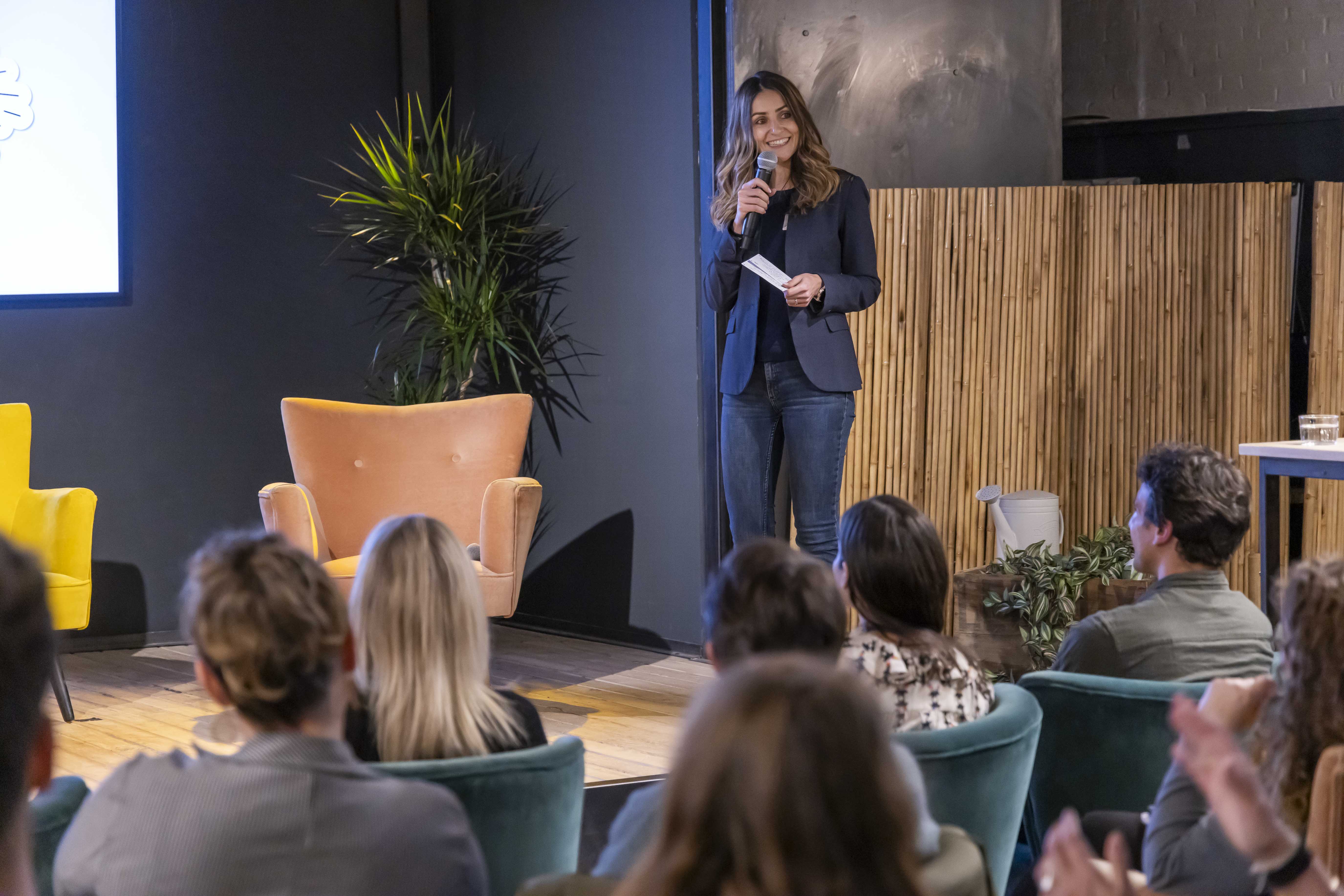 Elodie Hernandez, directrice de la communication d'Eurécia annonce la lancement d'Eurecia Média