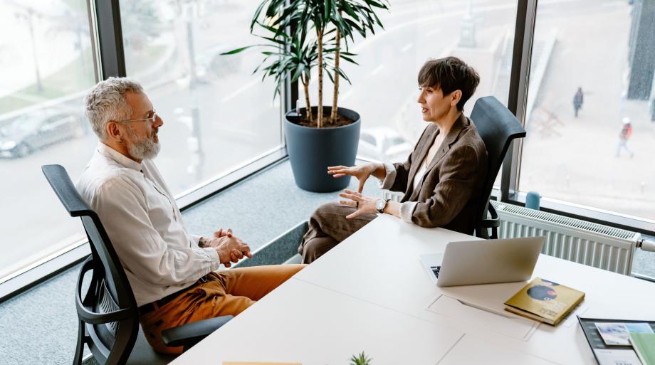 Sexisme, harcèlement au travail : comment réagir ? 