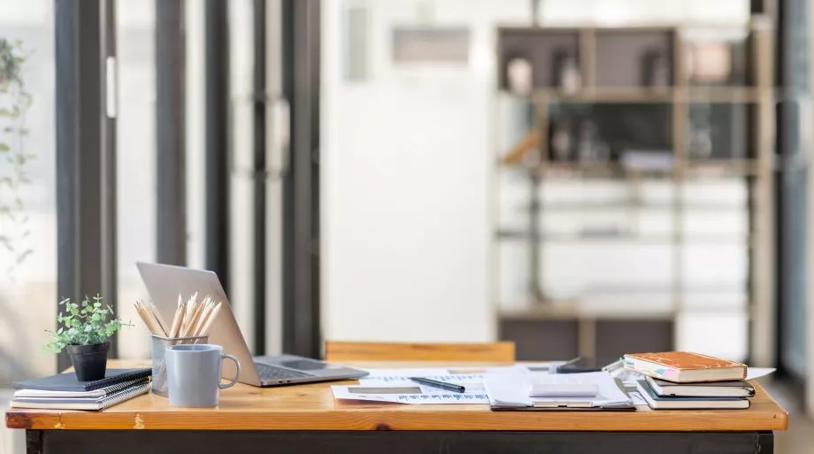 Bureau d'un collaborateur absent