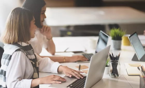 femmes qui travaillent