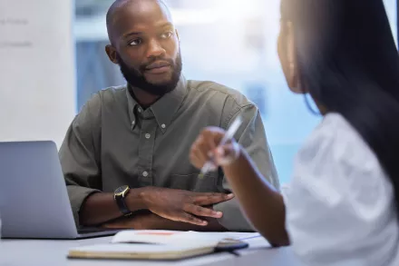 Manager fait un feedback impactant à un membre de son équipe