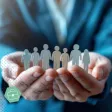 Équipe réunie discutant des valeurs d’entreprise lors d’un atelier collaboratif.