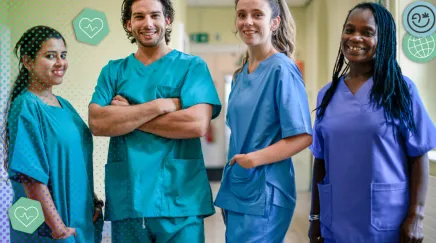 équipe de soignants aux pays-bas travaillant ensemble sans hiérarchie