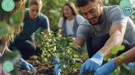 Des équipes au Canada plantent des arbres et privilégient le travail collectif et le temps long
