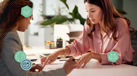 Collaborateurs en réunion.