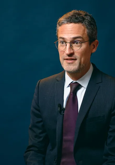 Julien Tognola, directeur de la Dreets Occitanie, témoigne face caméra